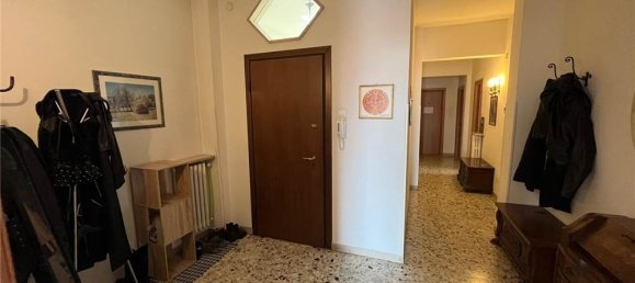 3 Schlafzimmer Penthouse in Verona, Italy, Nr. 266309 16