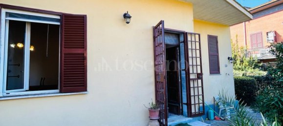 6 rooms Villa in Rome, Italy No. 80063 2