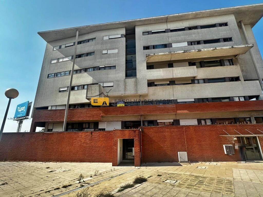 Apartamento de 4 dormitorios en Matosinhos, Portugal No. 322268