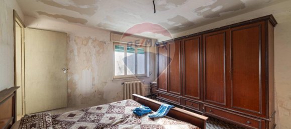 4 rooms House in Santa Maria Nuova, Italy No. 3035 5