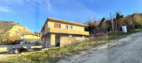 5-Zimmer Wohnung in San Giovanni Teatino, Italy, Nr. 25334 15