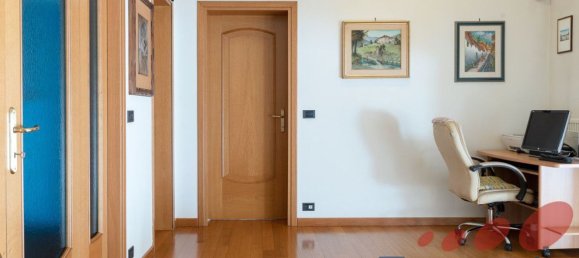 13 rooms Apartment in Gaggio Montano, Italy No. 168156 46