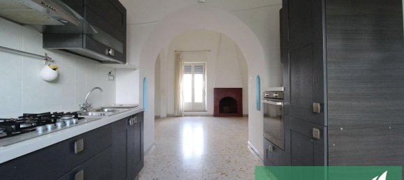 5 rooms House in Mesagne, Italy No. 117649 10