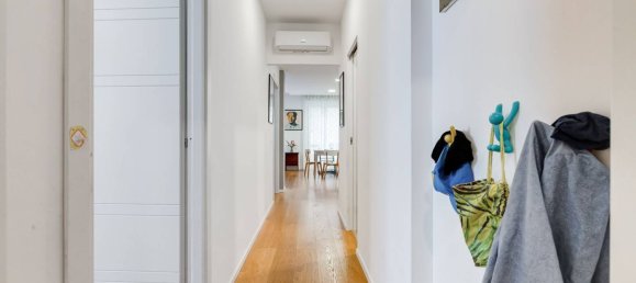 3 bedrooms Apartment in Rome, Italy No. 95075 21