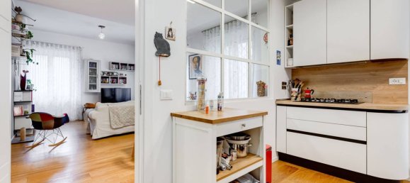 3 bedrooms Apartment in Rome, Italy No. 95075 2