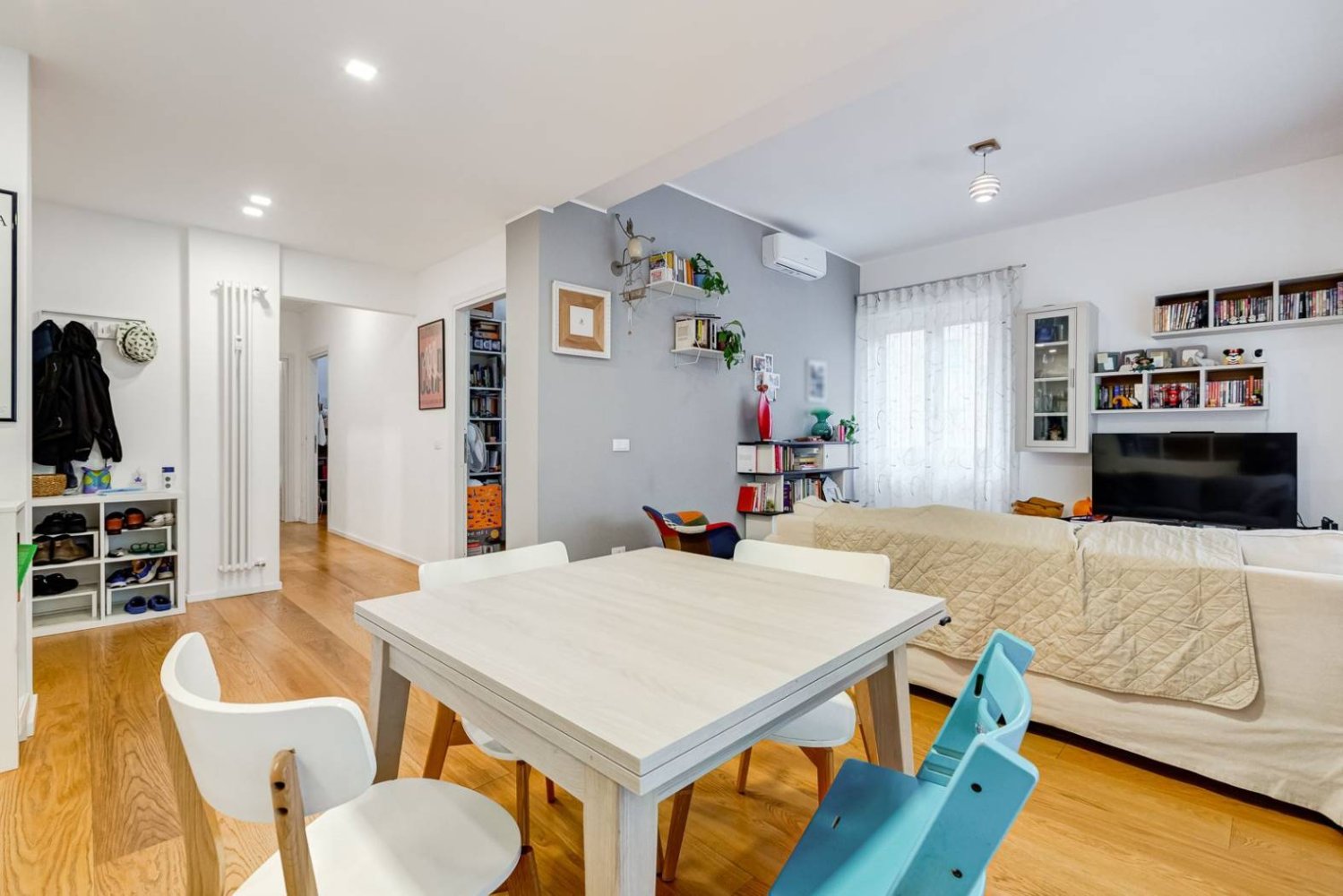 3 bedrooms Apartment in Rome, Italy No. 95075