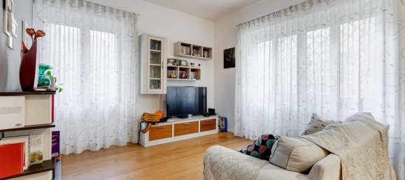 3 bedrooms Apartment in Rome, Italy No. 95075 8