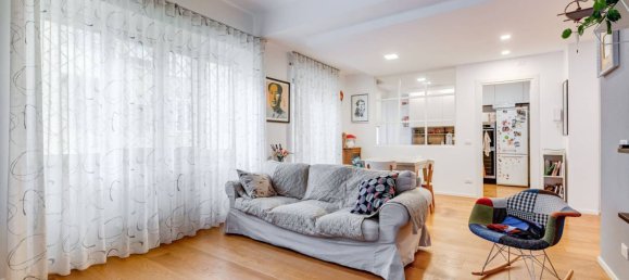 3 bedrooms Apartment in Rome, Italy No. 95075 3