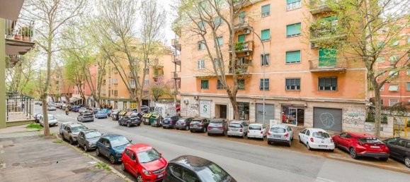 3 bedrooms Apartment in Rome, Italy No. 95075 39