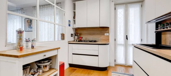 3 bedrooms Apartment in Rome, Italy No. 95075 12