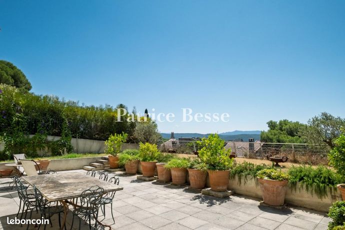 3 bedrooms Apartment in Aix-en-Provence, France No. 311974