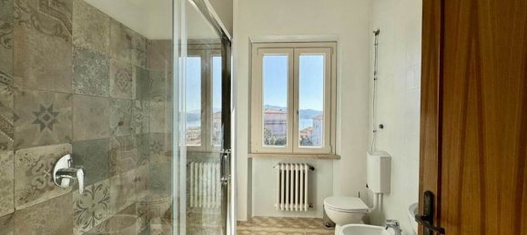 Квартира с 3 спальнями в Портоферрайо, Италия № 82141 9