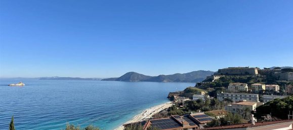 Квартира с 3 спальнями в Портоферрайо, Италия № 82141 12