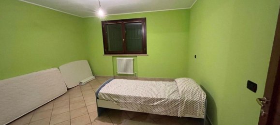 Дом с 4 комнатами в Куаттро Кастелла, Италия № 109624 12