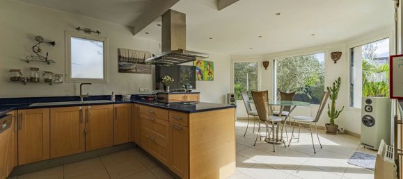 Casa de 4 dormitorios en Croissy-sur-Seine, France No. 318530 3