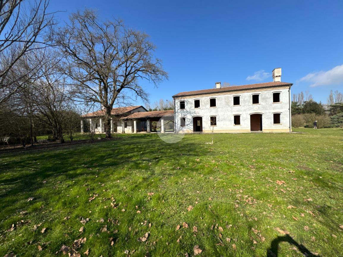 4 rooms Villa in Vigonza, Italy No. 14731