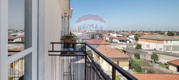 Квартира с 3 комнатами в Бусто Гарольфо, Италия № 211499 14