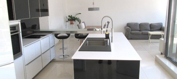 4 rooms Penthouse in Favoriten, Austria No. 168977 2