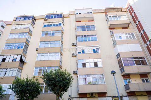 3 bedrooms Apartment in Odivelas, Portugal No. 319640