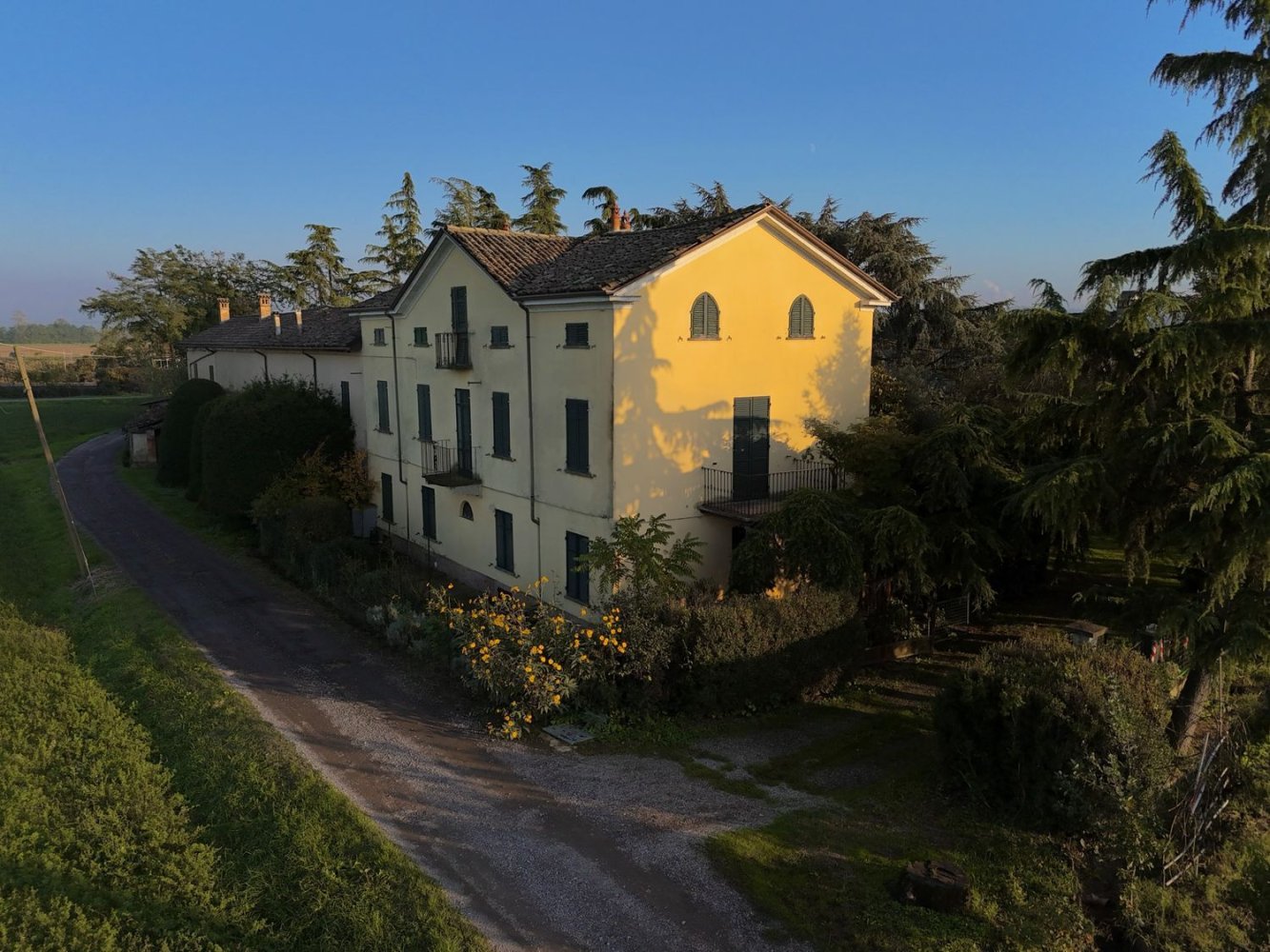 5-Zimmer Haus in Tortona, Italy, Nr. 164988