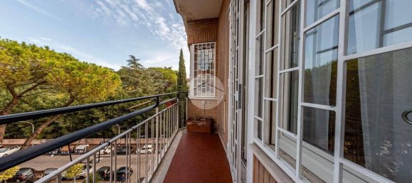 2 bedrooms Apartment in Rome, Italy No. 292391 3