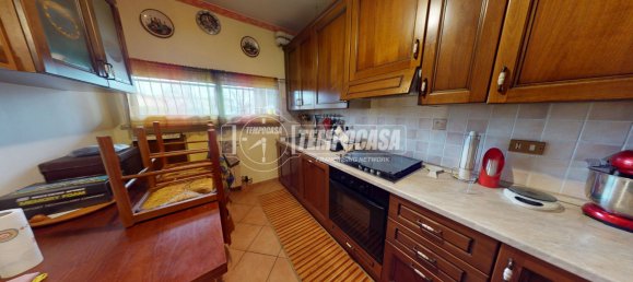 2 bedrooms Apartment in Malnate, Italy No. 14417 18