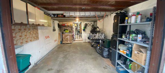 2 bedrooms Apartment in Malnate, Italy No. 14417 24