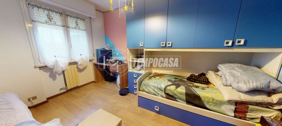 2 bedrooms Apartment in Malnate, Italy No. 14417 11