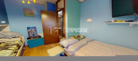 2 bedrooms Apartment in Malnate, Italy No. 14417 4