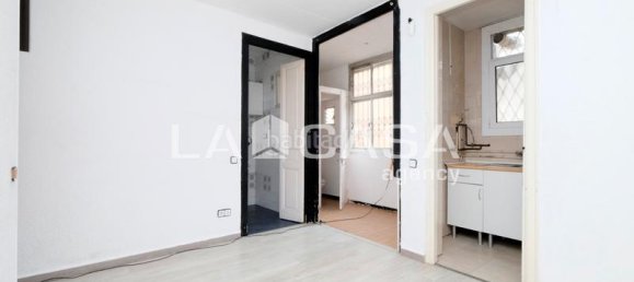 3 bedrooms Apartment in Barcelona, Spain No. 171125 8