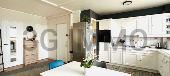 3 bedrooms Apartment in Chatellerault, France No. 197520 3