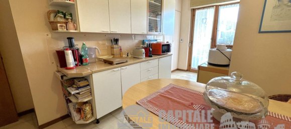 3 bedrooms Apartment in Rome, Italy No. 91150 12