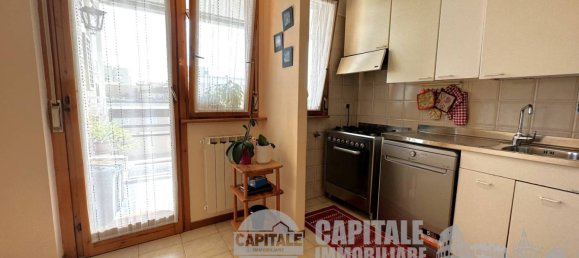 3 bedrooms Apartment in Rome, Italy No. 91150 11