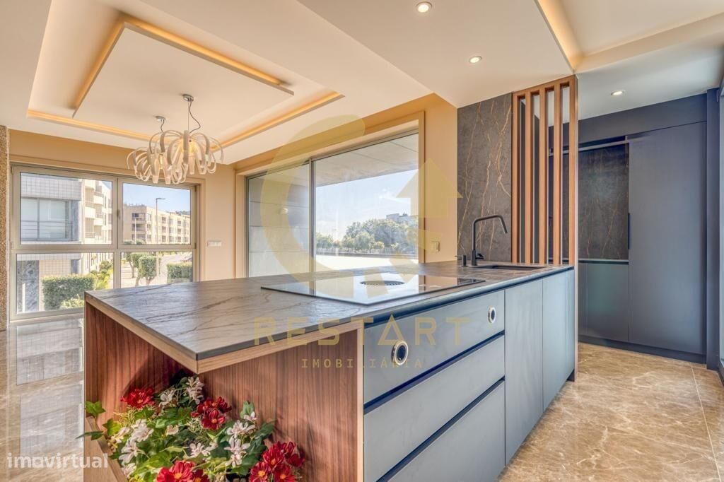 Apartamento de 4 dormitorios en Vila do Conde, Portugal No. 53451