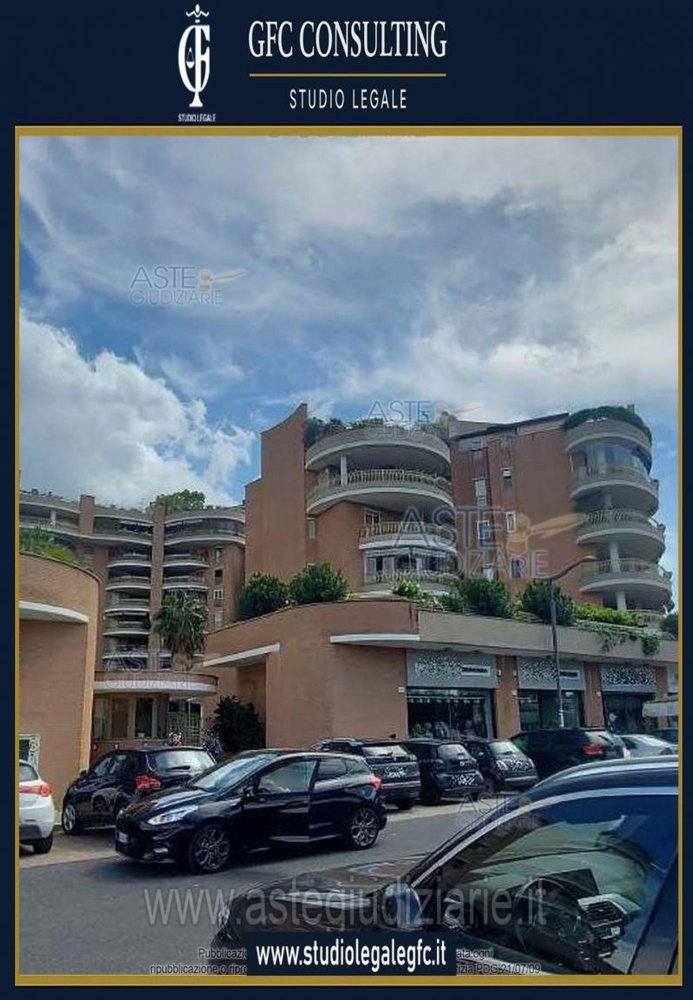 5 bedrooms Apartment in Rome, Italy No. 391179