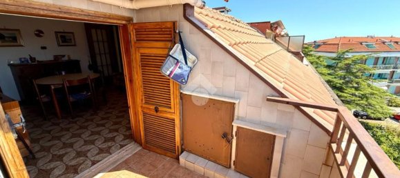 3 rooms Apartment in Costarainera, Italy No. 285634 9