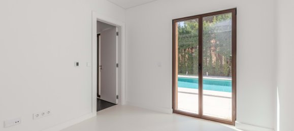 4 bedrooms Villa in Almada, Portugal No. 98420 17