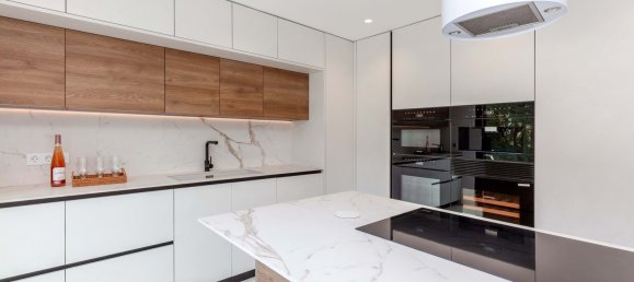 4 bedrooms Villa in Almada, Portugal No. 98420 10