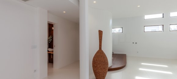 4 bedrooms Villa in Almada, Portugal No. 98420 14