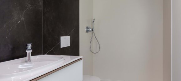 4 bedrooms Villa in Almada, Portugal No. 98420 19