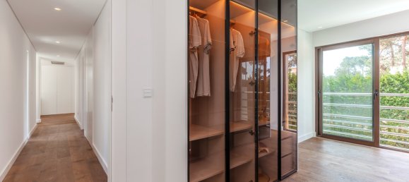 4 bedrooms Villa in Almada, Portugal No. 98420 24