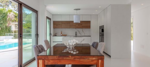 4 bedrooms Villa in Almada, Portugal No. 98420 13