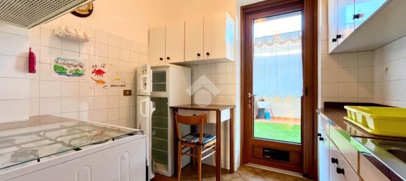 Дом с 5 комнатами в Удине, Италия № 35900 12