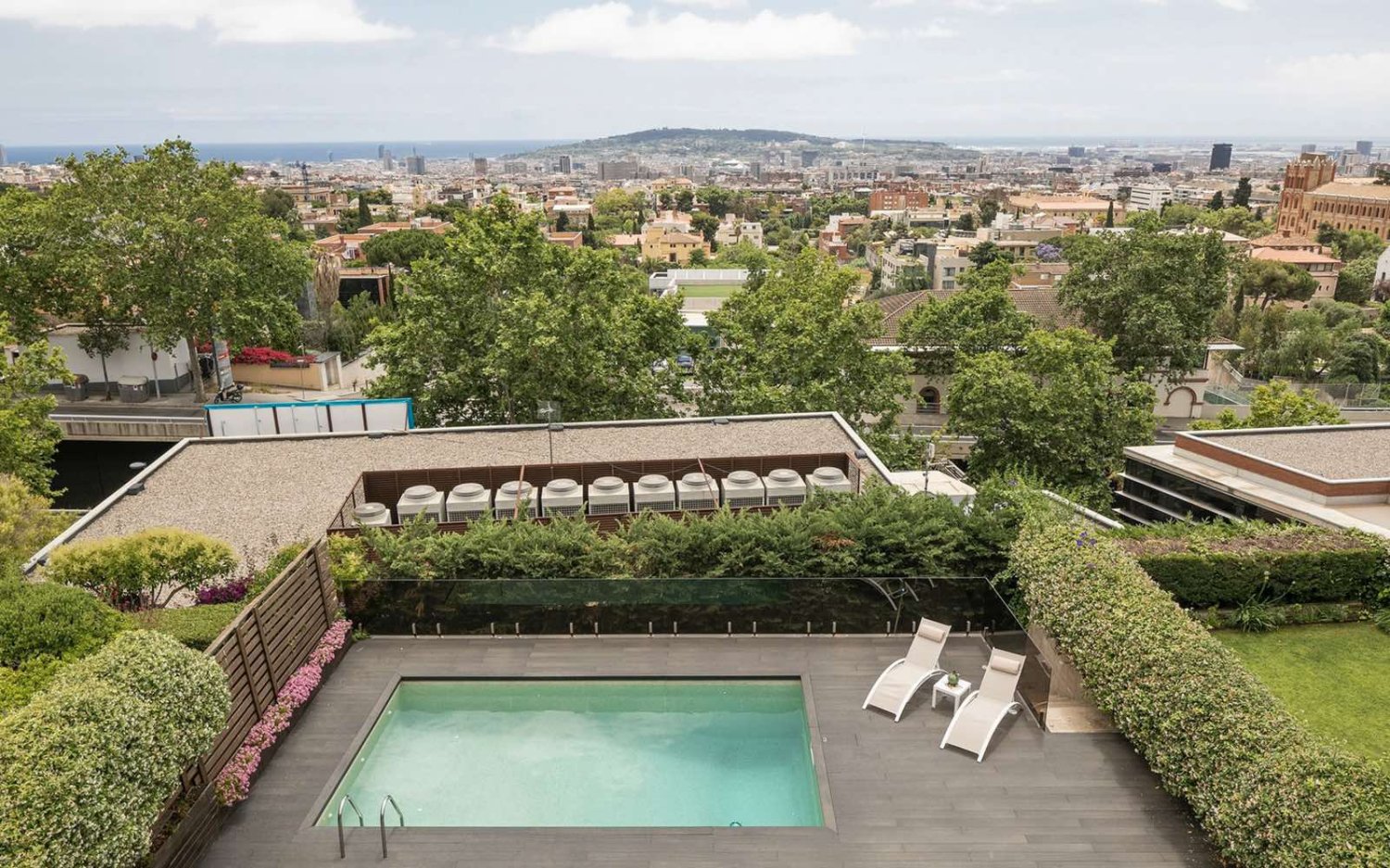 5 bedrooms Villa in Barcelona, Spain No. 4525