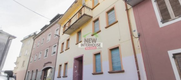 Дом с 6 спальнями в Удине, Италия № 323328 4