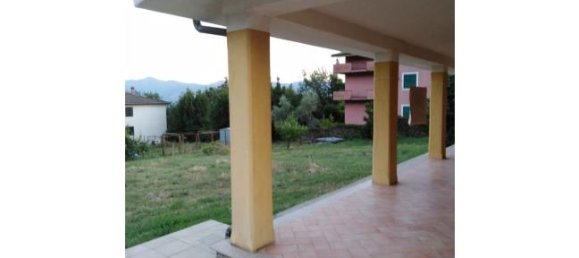 Villa de 3 habitaciónes en Villa Santo Stefano, Italy No. 253623 2