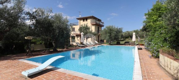 5 غرف نوم فيلا في Manoppello, Italy رقم 269090 10