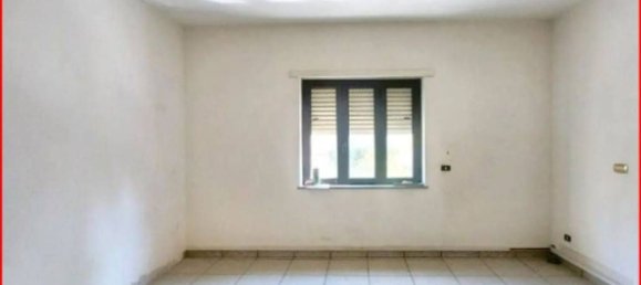 101m² Office in Casoria, Italy No. 371206 9