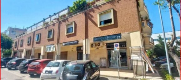 101m² Office in Casoria, Italy No. 371206 3