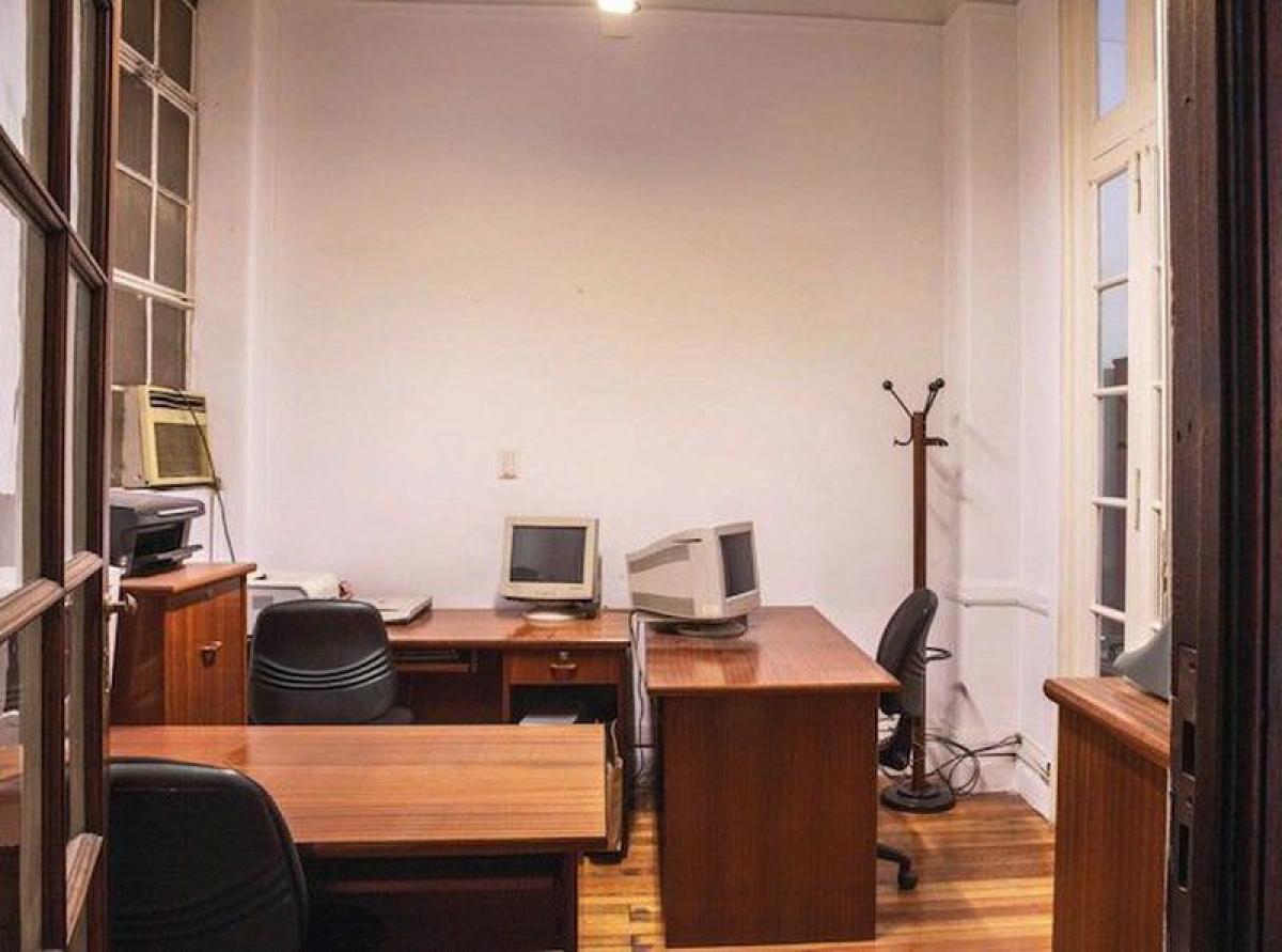 90m² Office in Buenos Aires, Argentina No. 104343